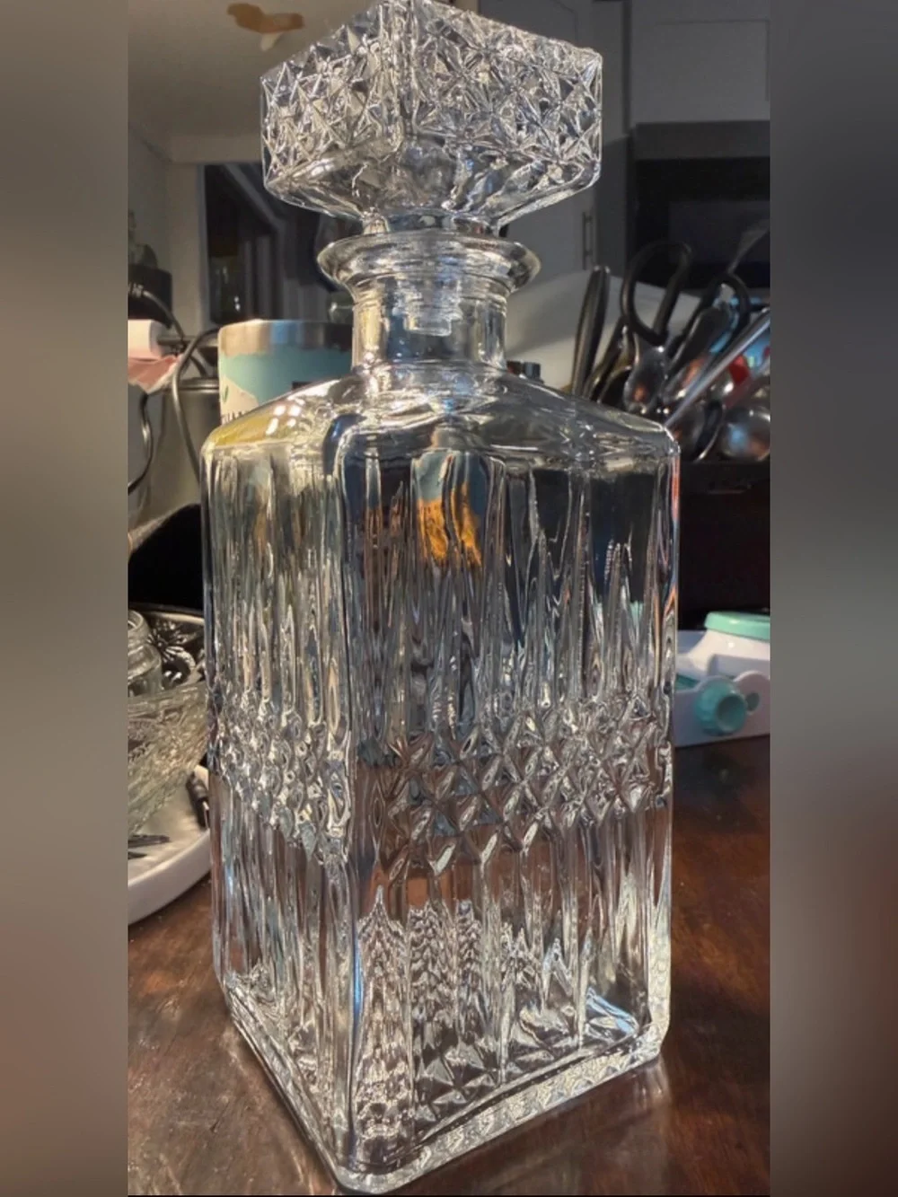 Luminarc France Vintage Elegant Whisky Crystal-Clear Glass Decanter 30 Oz